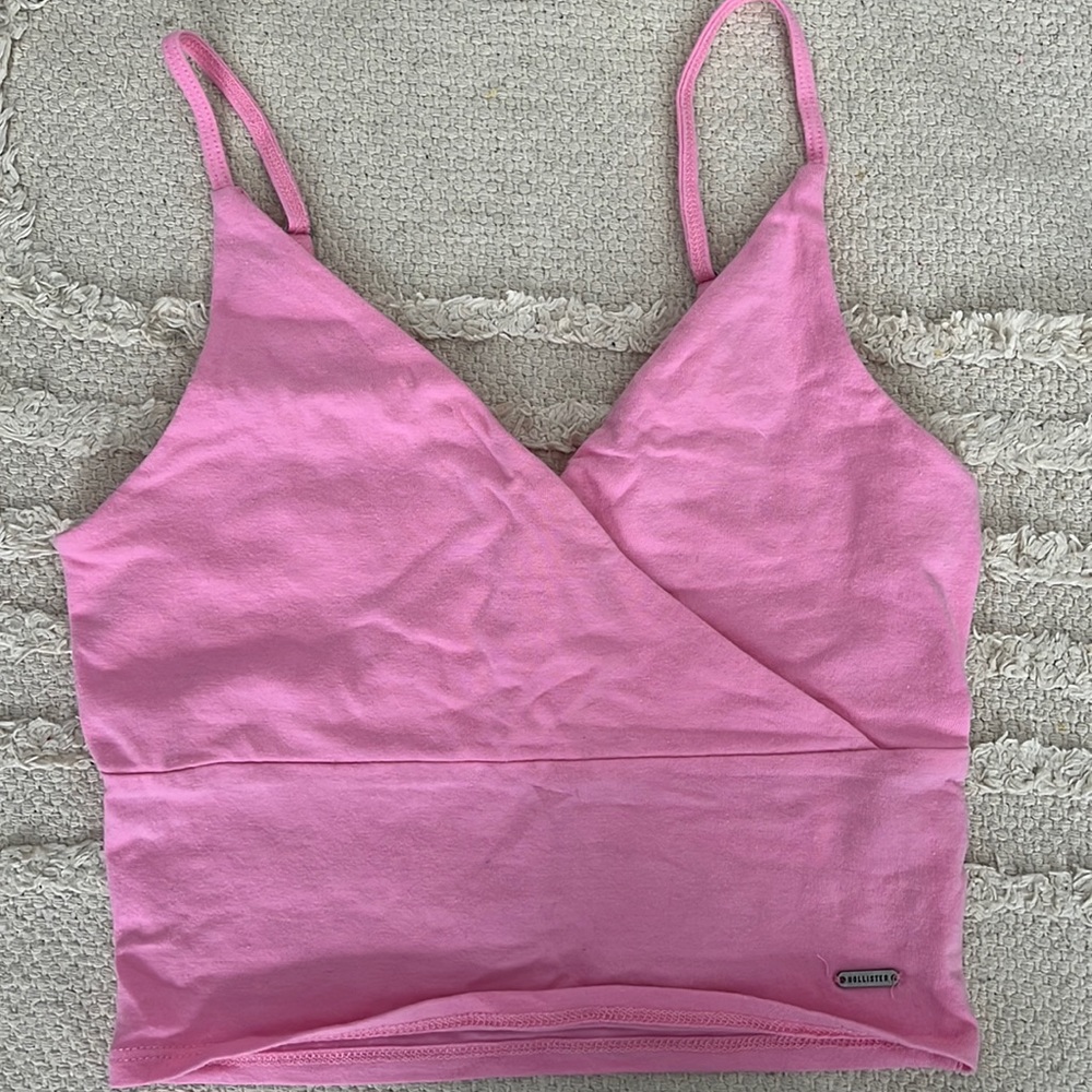 HOLLISTER HOT PINK CROPPED TANK TOP
